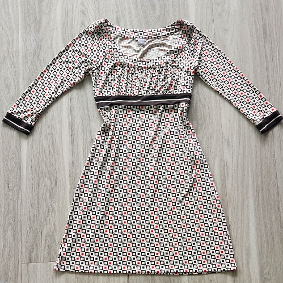 Ann Taylor Dresses & Skirts - Ann Taylor Size 2. Geometric A Line Dress. Great Condition!! So Soft.